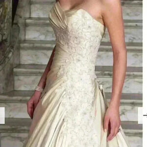 NWT Sophia Tolli gown